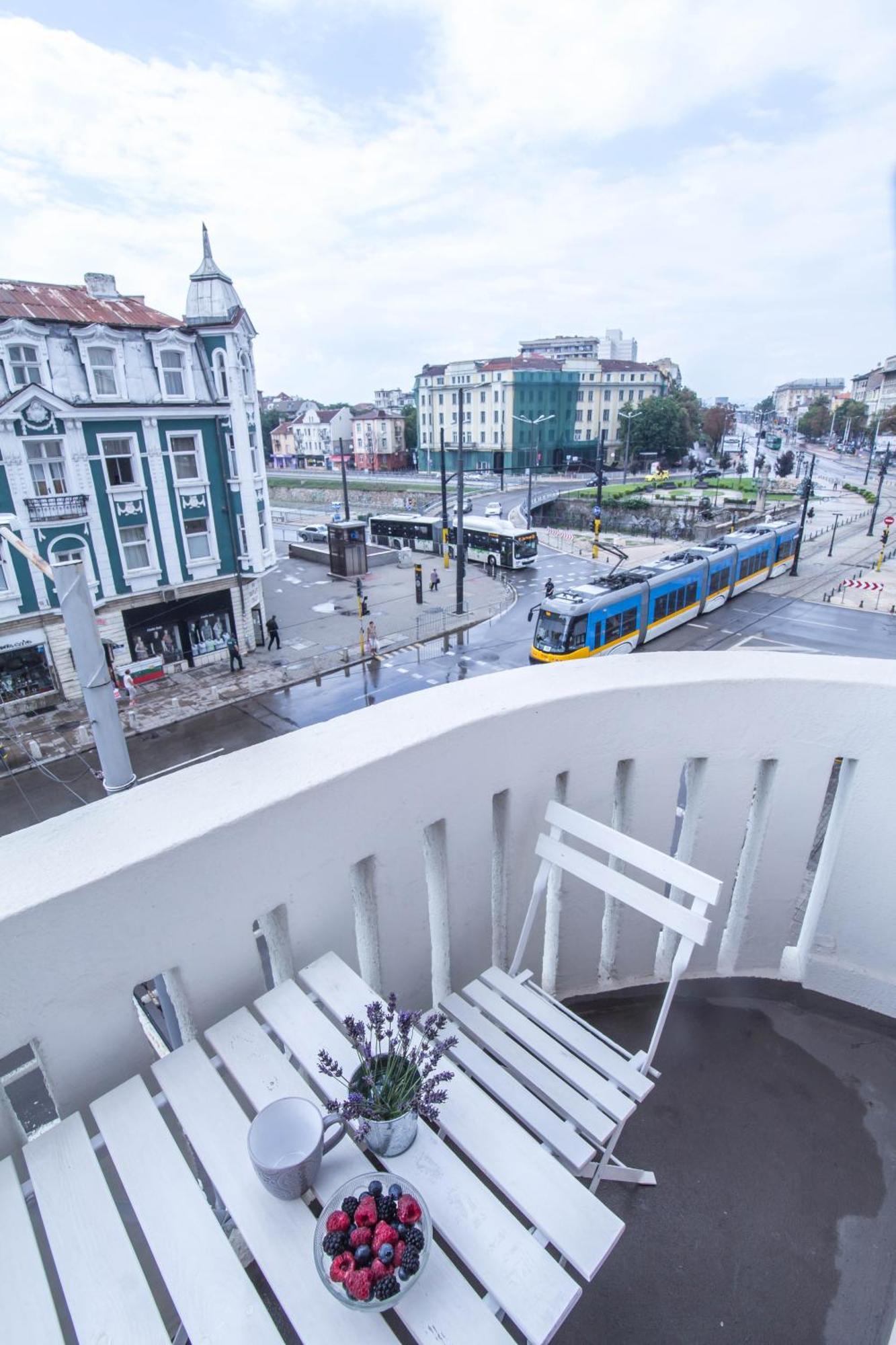 Lion'S Bridge Boutique 2Bdrm Apt, Top Center Gem Sofia Zewnętrze zdjęcie